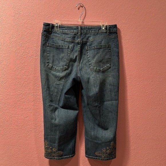 COLDWATER CREEK Floral Embroidered Cropped Pants Size 12 - Picture 3 of 6